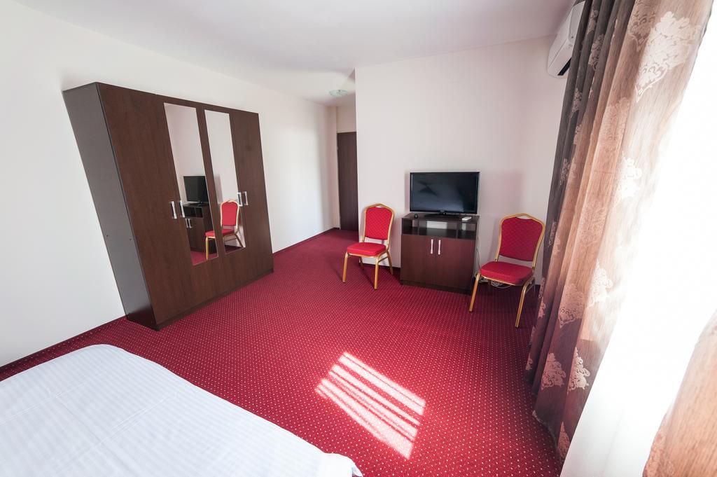 Vatra Romana Bed and Breakfast Răcarii de Jos Eksteriør billede