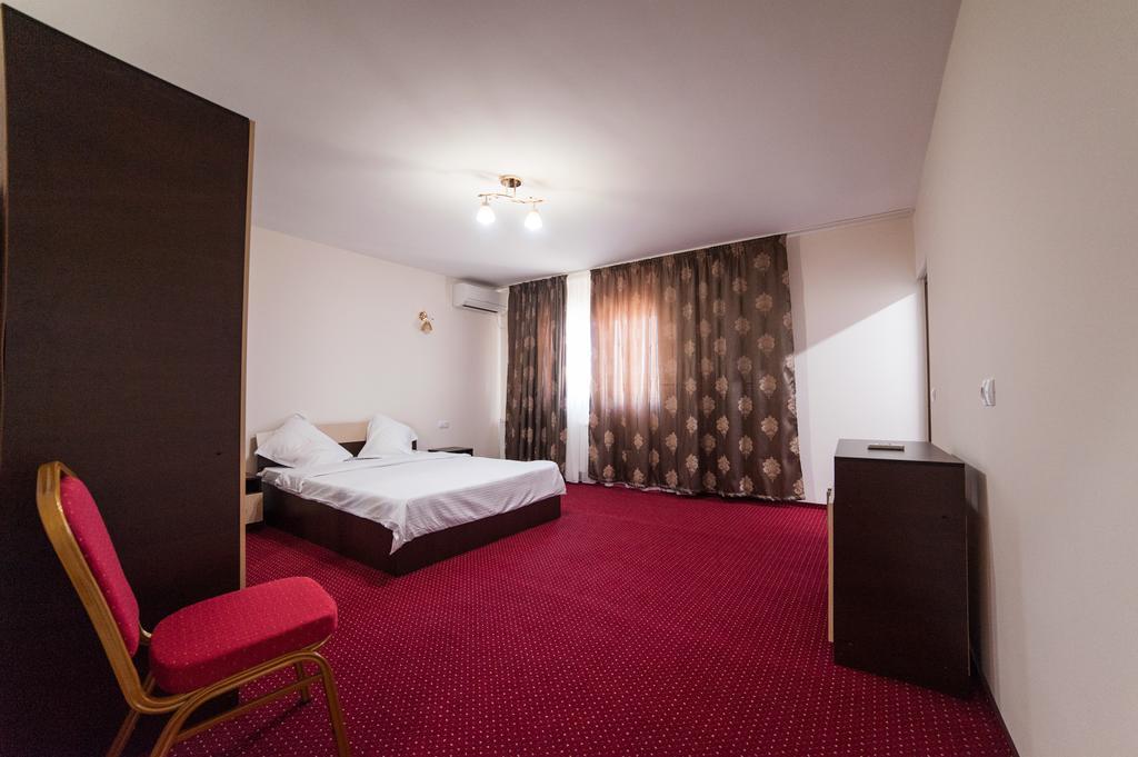 Vatra Romana Bed and Breakfast Răcarii de Jos Eksteriør billede